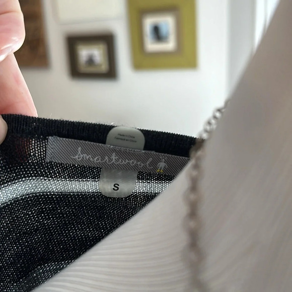 SMARTWOOL Merino Wool Blend V-neck Grey Stripe Sweater, Small, Like New - Picture 5 of 8